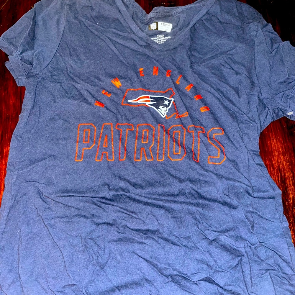 New England patriots v neck